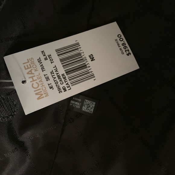 New MK 🖤bag and wallet received for @leanicash - Picture 4 of 8